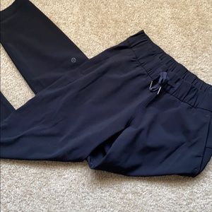 Lululemon “On the Fly” pant